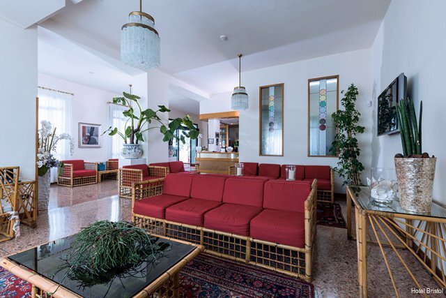 Фото Hotel Bristol