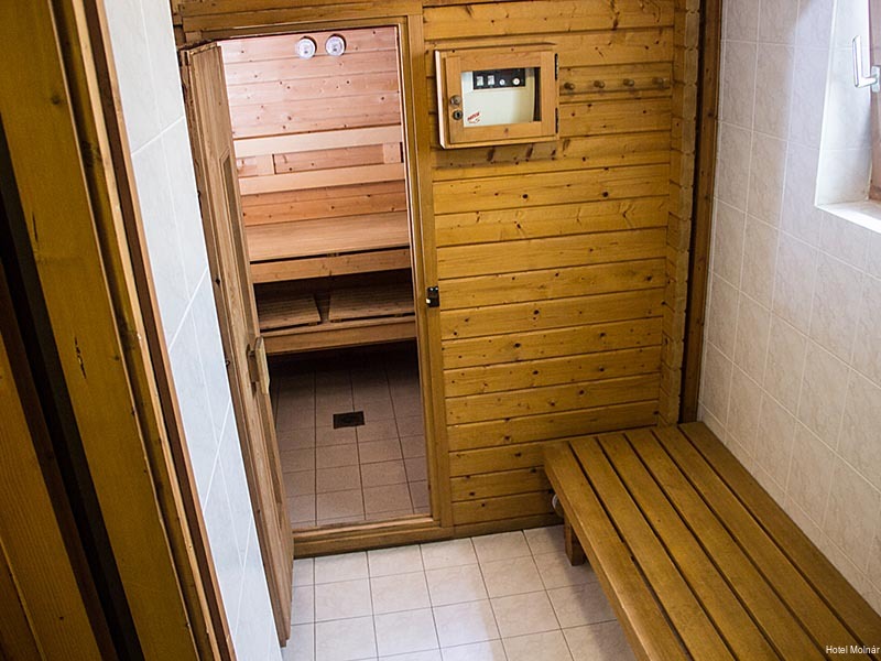 Фото Hotel Molnár