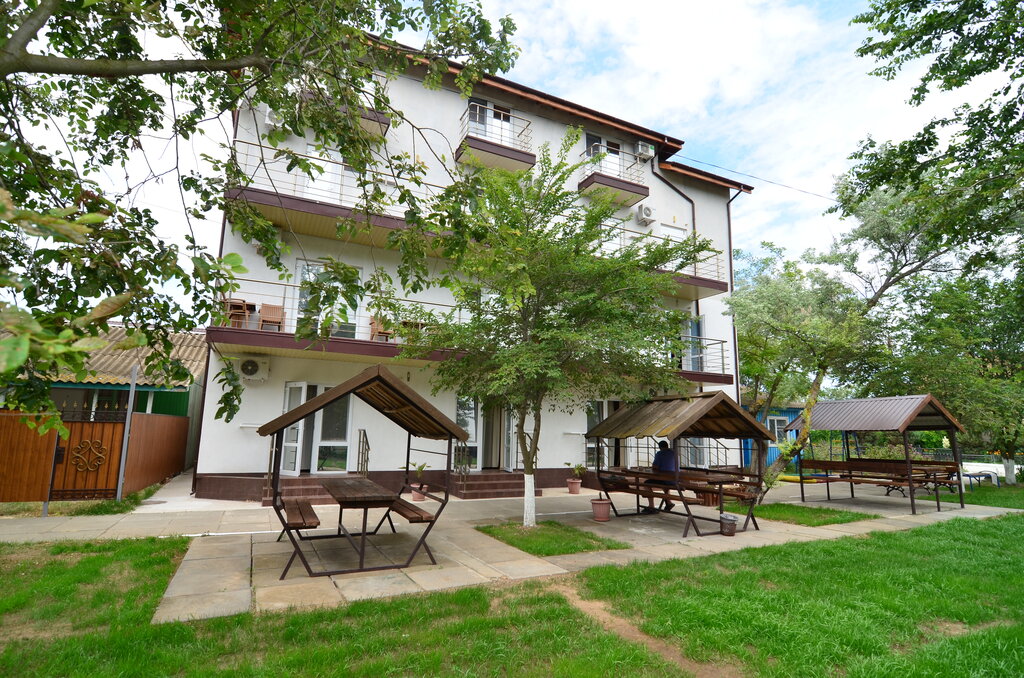 Набережная штормовое крым