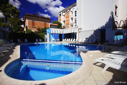 Фото Hotel Brown