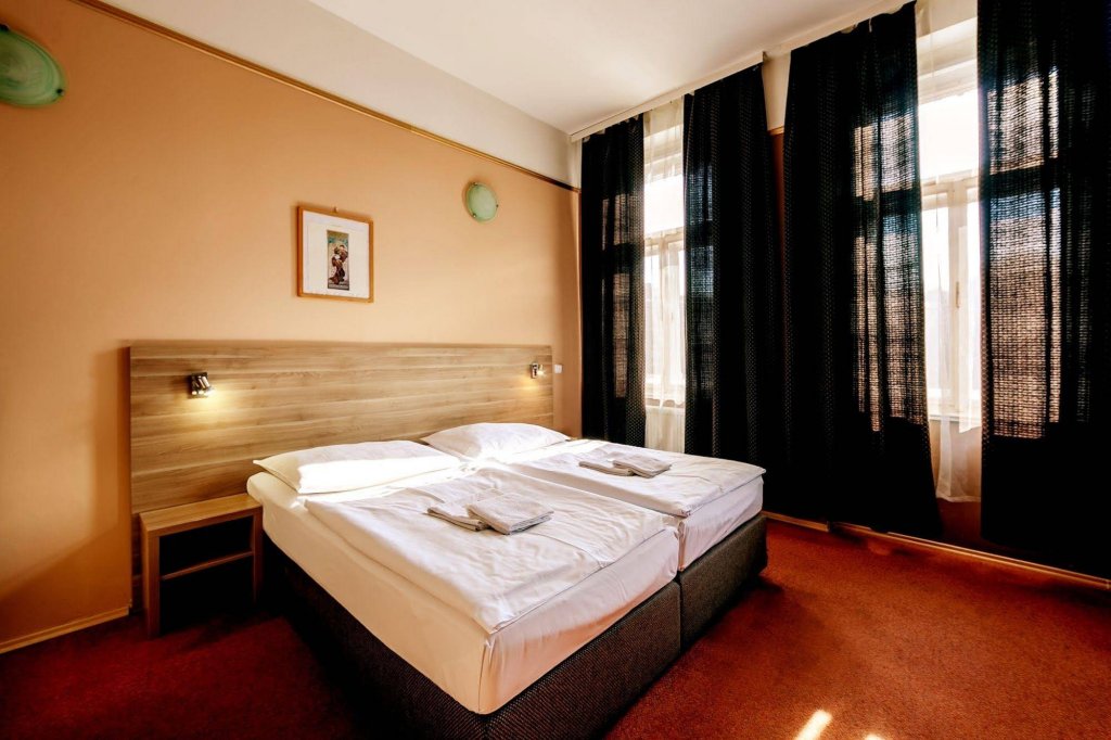 Фото Hotel Otakar