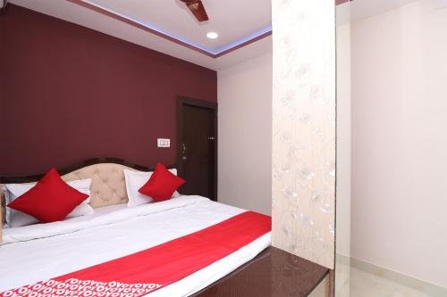 Фото Oyo 15722 Hotel Padmavati