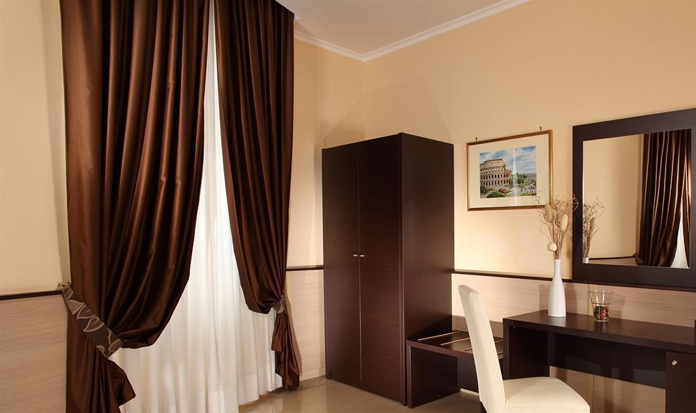 Фото Hotel Portamaggiore