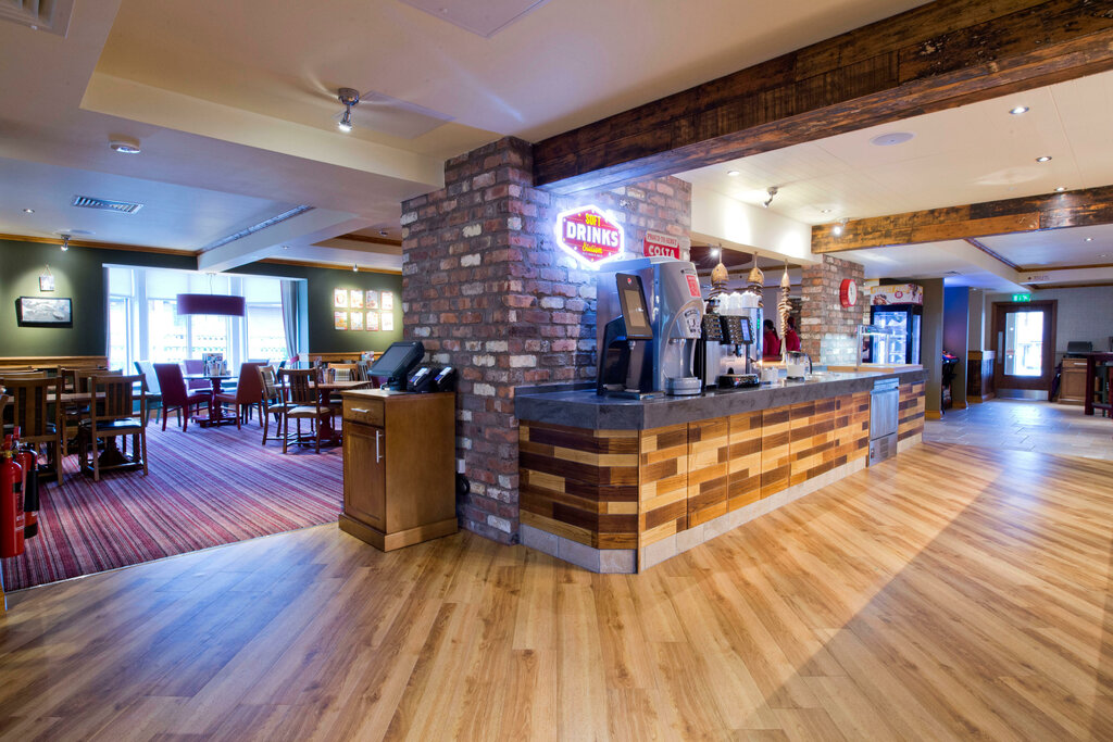 Bar, pub Telford Lodge Brewers Fayre, England, photo