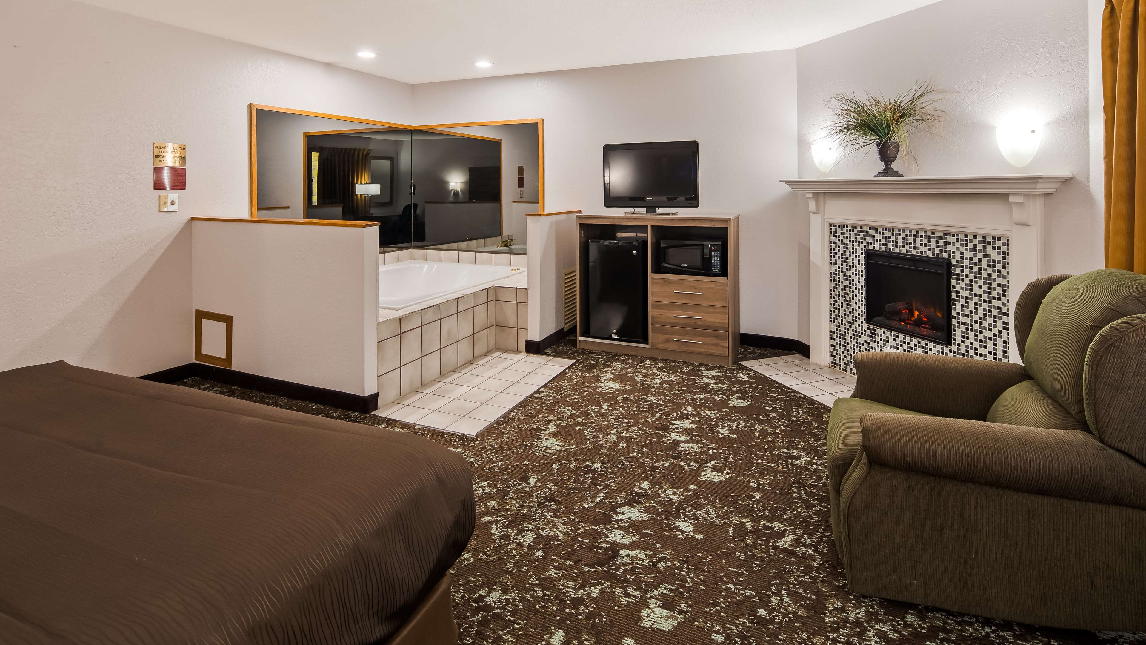 Фото SureStay Hotel by Best Western Cedar Rapids