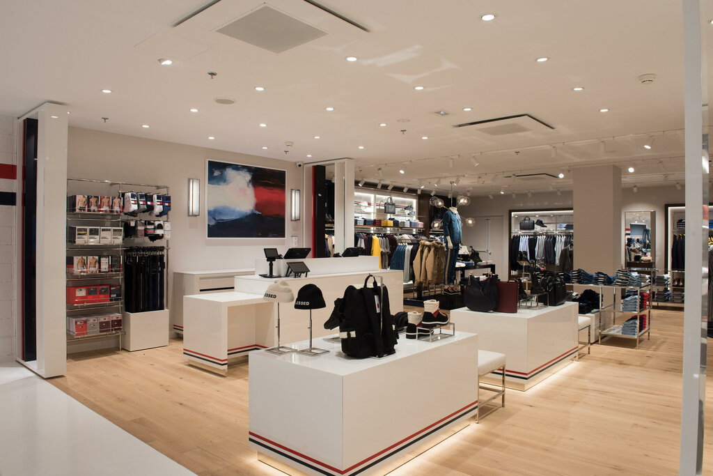Clothing store Tommy Hilfiger, Paris, photo