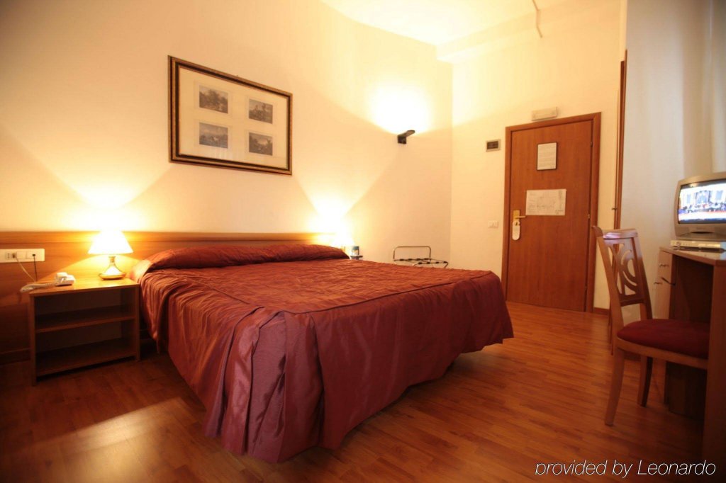 Фото Genius Hotel Downtown