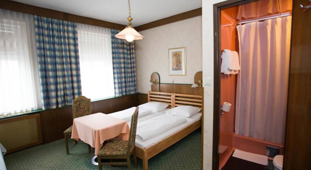 Фото Hotel Hadrigan