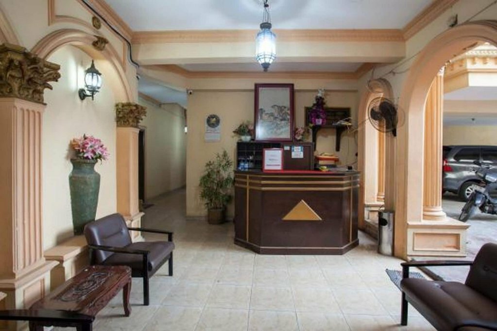 Hotel RedDoorz @ Jalan Dukuh Kupang Surabaya, Surabaya, photo