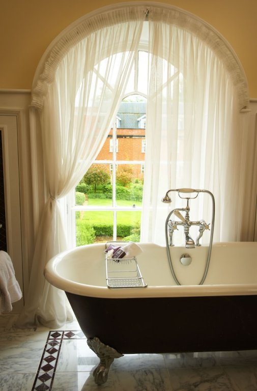 Фото Four Seasons Hotel Hampshire