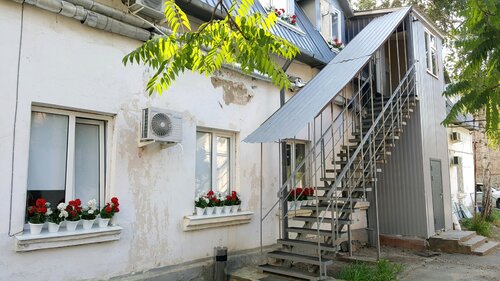 Гостевой дом с геранью в Краснодаре