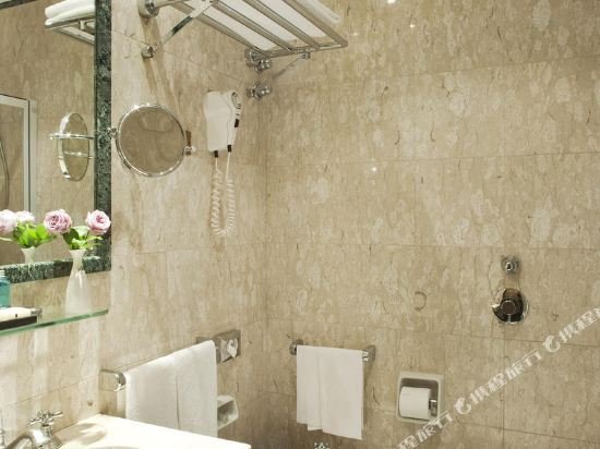 Фото Sina De la Ville