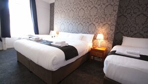 Гостиница Clifden House