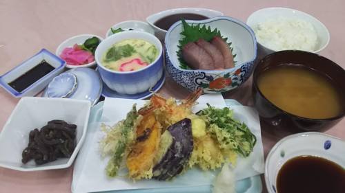 Фото J-Hoppers Lake Biwa Guesthouse