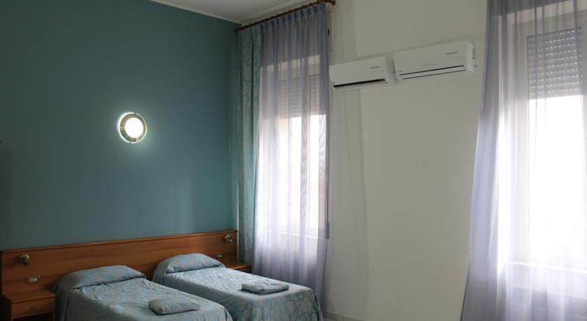 Фото Hotel Santa Marta