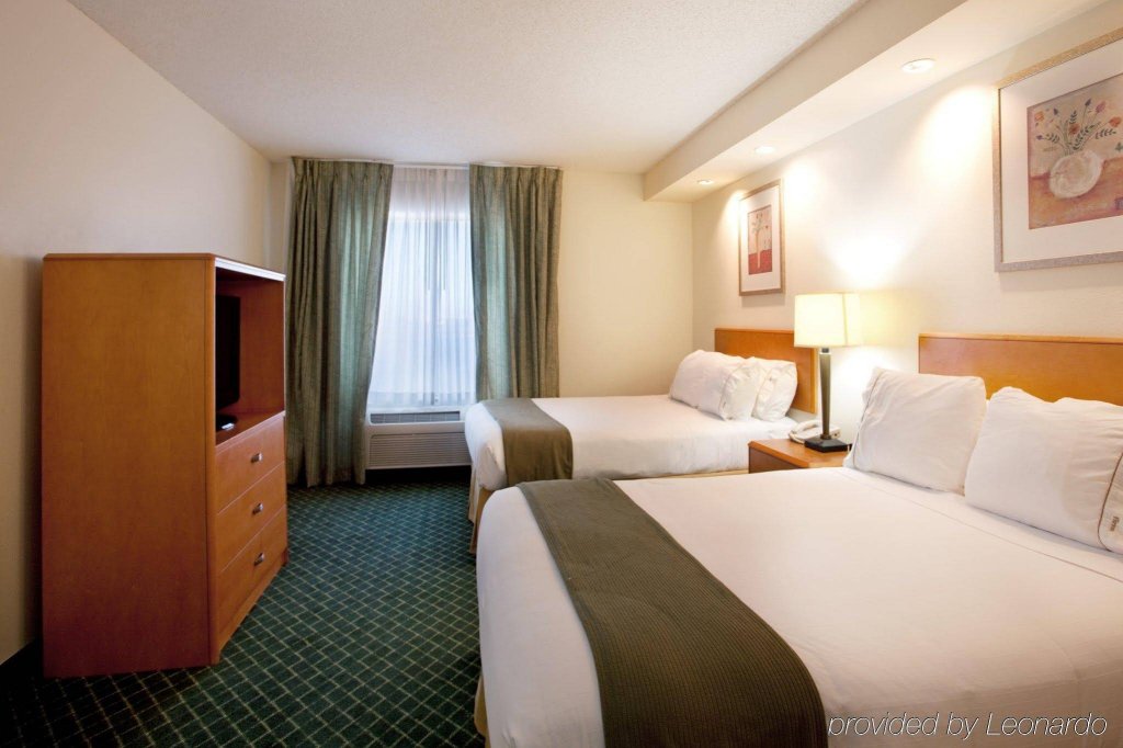 Фото Holiday Inn Express New Orleans East, an Ihg Hotel