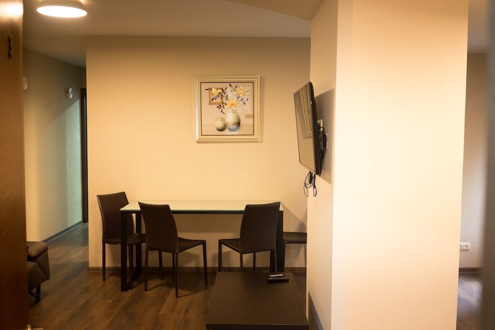 Фото Отель All Seasons