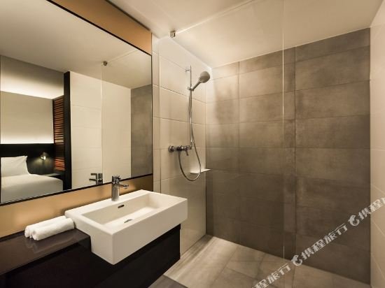 Фото Adina Apartment Hotel Leipzig