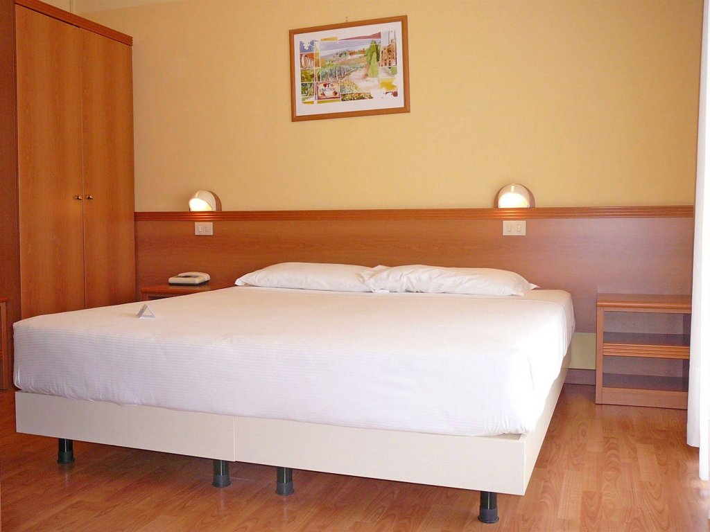 Фото Hotel Rodia