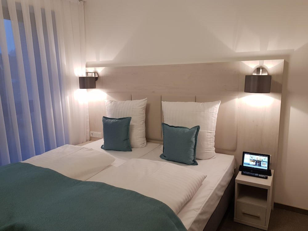 Фото Apricot Hotel