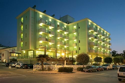 Гостиница Hotel Abacus в Чезенатико