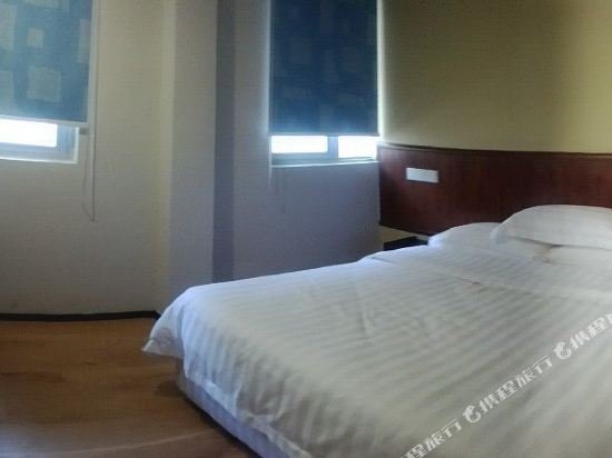 Фото Universal Inn