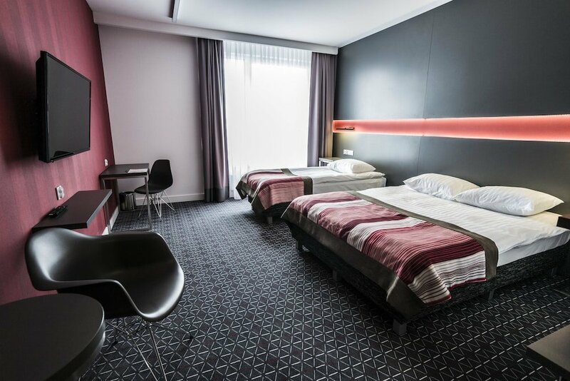 Гостиница Hotel Europa Business & SPA в Стараховице