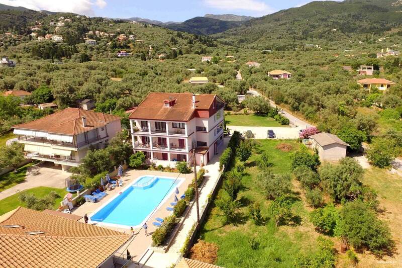 Фото Christina Studios