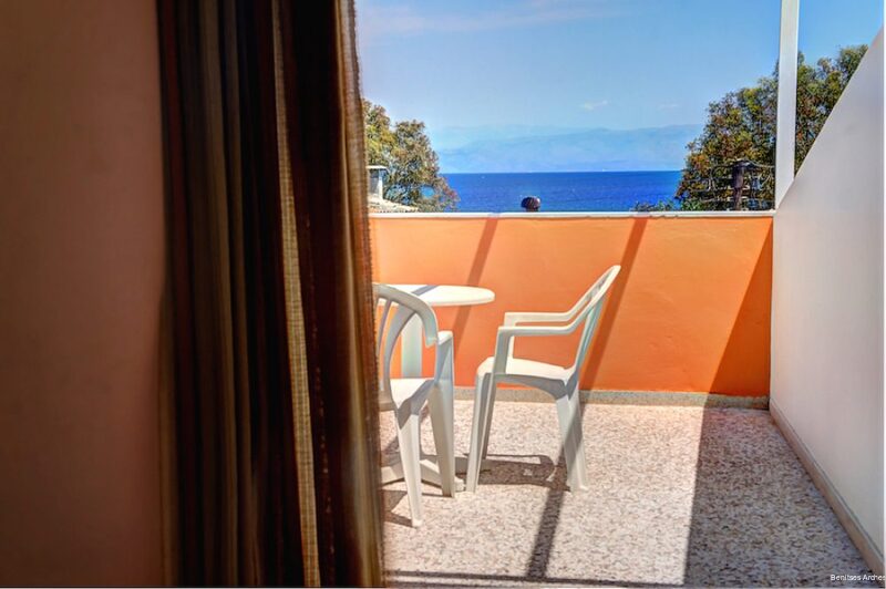 Фото Benitses Arches