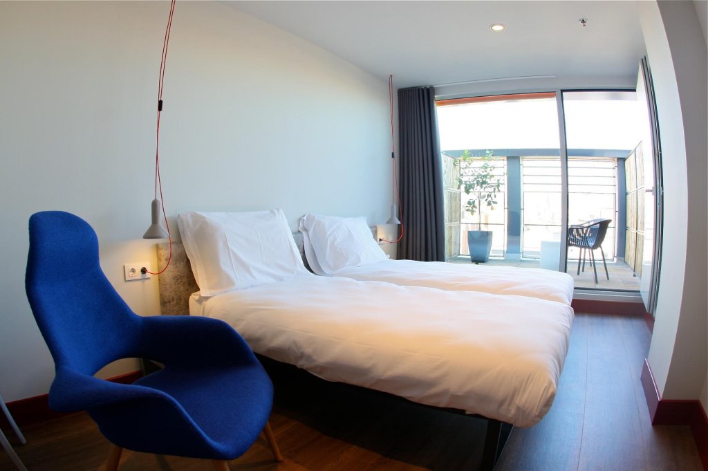 Фото Urbany Hostel Bcn Go