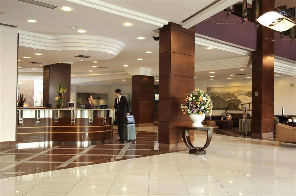 Фото Comfort Suites Vitoria