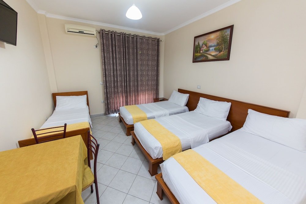 Фото Hotel Vila Misiri