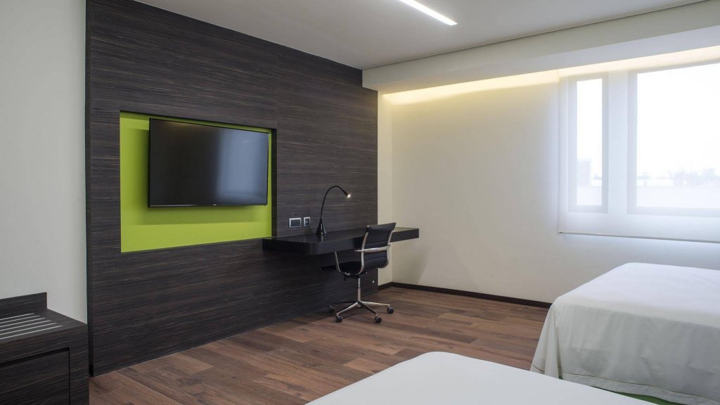 Фото Holiday Inn Express Mexico Aeropuerto