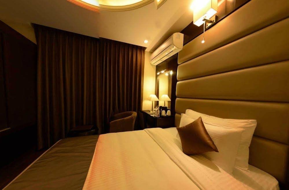 Фото Clarks Inn Srinagar