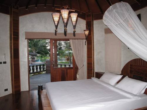 Фото Malibu Beach Bungalows