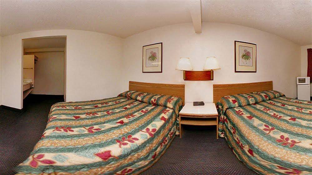 Фото Motel 6 Pendleton, Or - West