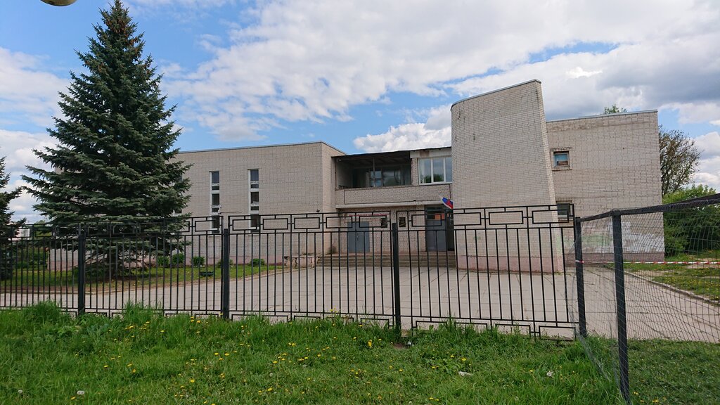مدرسة The main secondary school of the village of Tarutino ، مقاطعة كالوغا، صورة