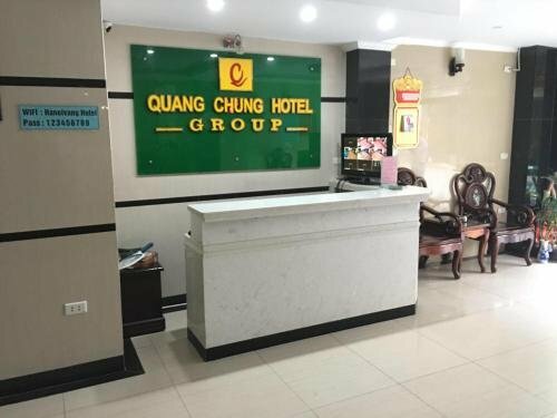 Hotel RedDoorz near Le Van Luong Street, Hanoi, photo