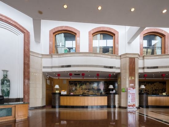 Фото Friendship Hotel