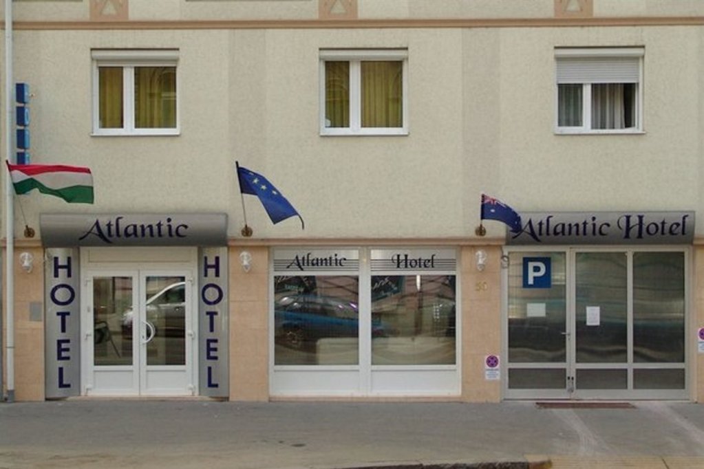 Фото отеля 1