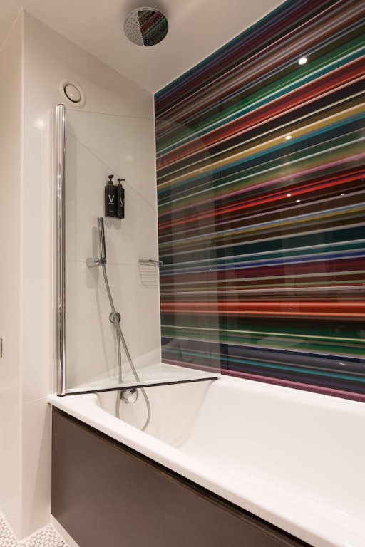 Фото Village Hotel Leeds South