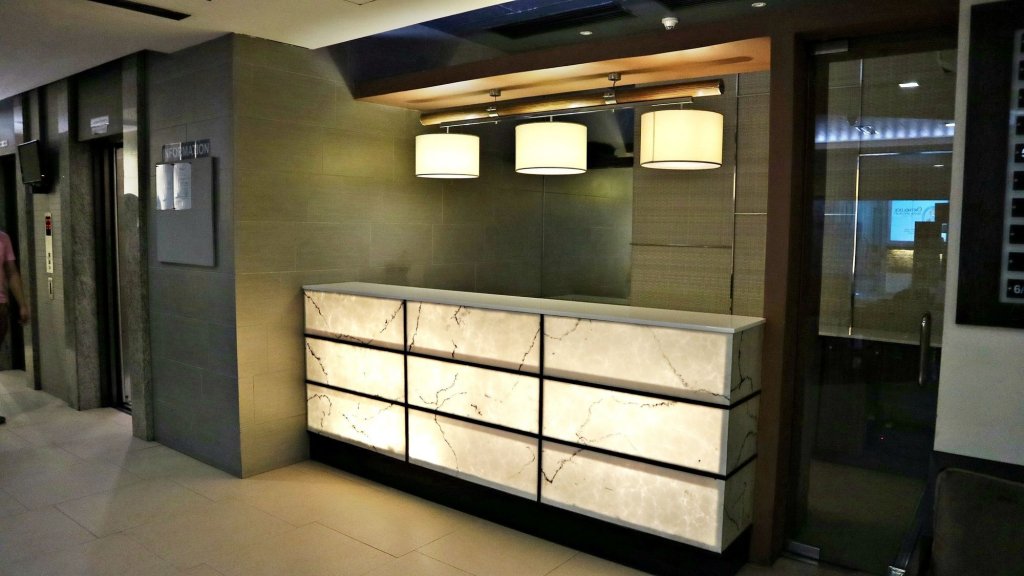 Фото Antel Serenity Suite Poblacion Makati