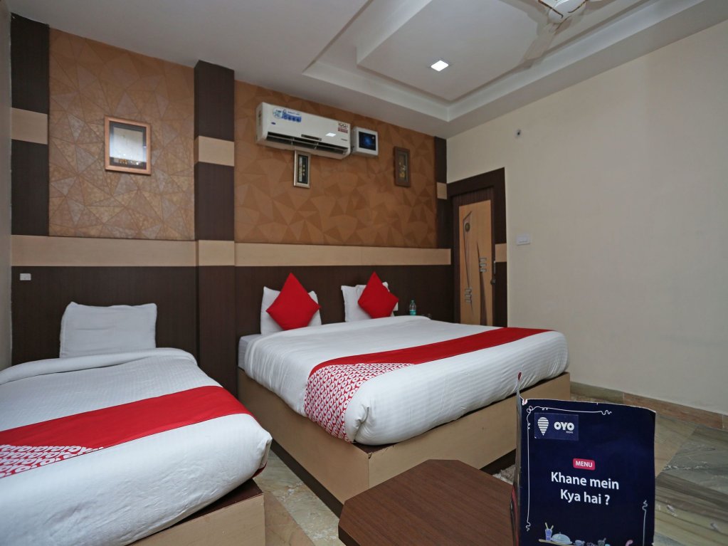 Фото Hotel Crystal Inn