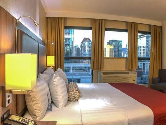 Фото Grand Park Hotel & Suites Downtown Vancouver