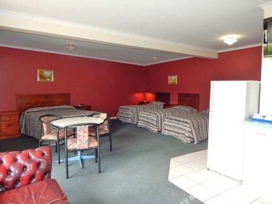 Фото Jacksons Motor Inn