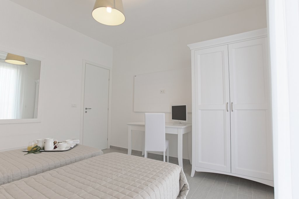 Фото Scala Dei Turchi Resort