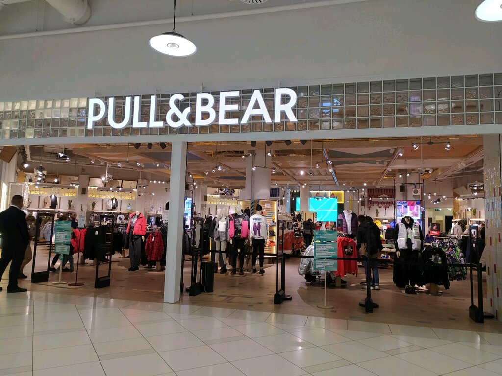Магазин одежды Pull & Bear, Москва, фото