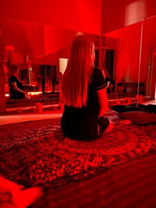 Қараңызшы, Маша, мынау сиқыр.