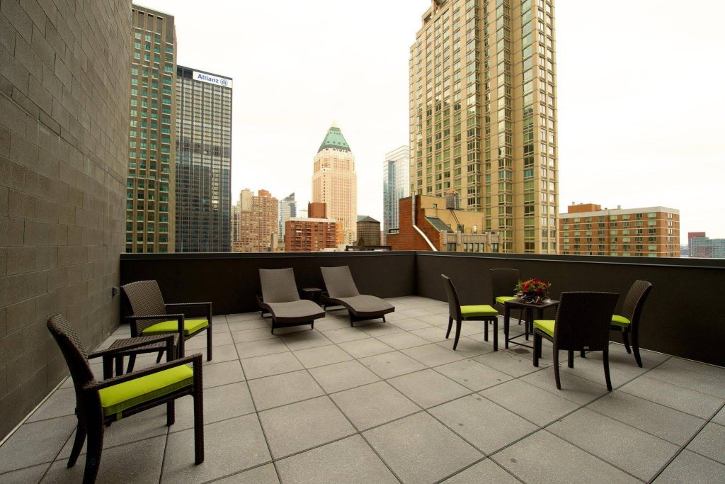 Фото Hilton Garden Inn New York/Central Park South-Midtown West