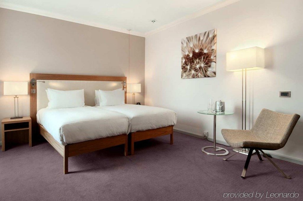 Фото Hilton Reading